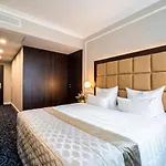 Suitess Hotel