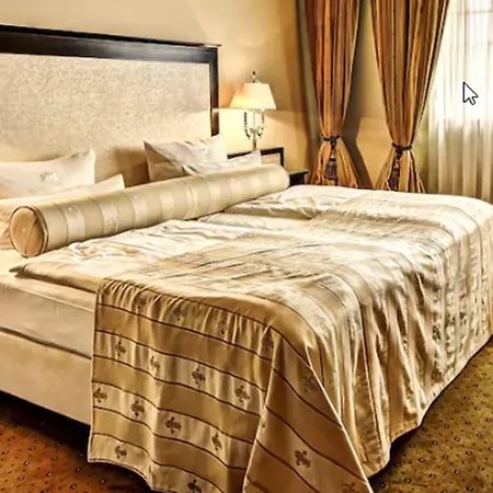 Suitess Hotell