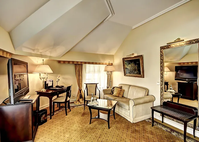 速韦特斯酒店 5*